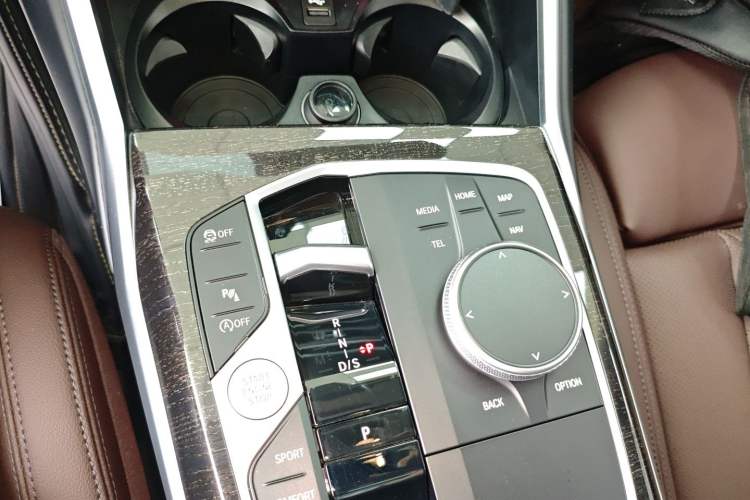 Used BMW 3 Series 2023 325Li M Sport Package Gear Lever