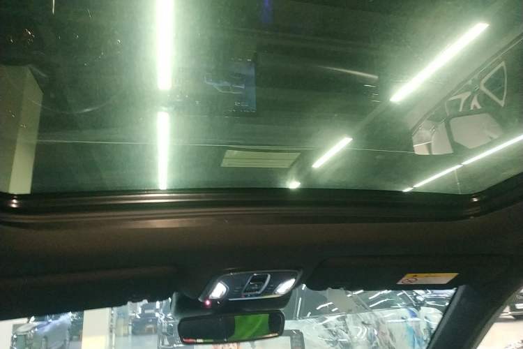 Used GAC Trumpchi GS8 2022 Dual-Engine Series 2.0TM Four-Wheel Drive Prestige Edition (6 Seats) Headliner