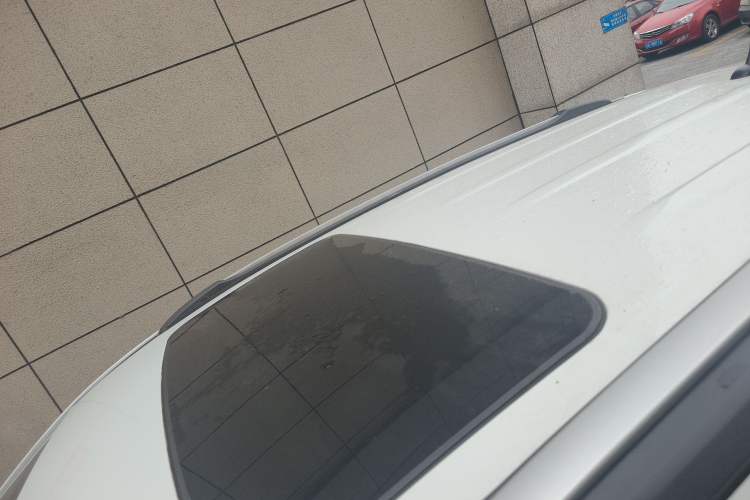 Used Buick Encore 2015 1.4T Automatic Two-Wheel Drive Urban Elite Version