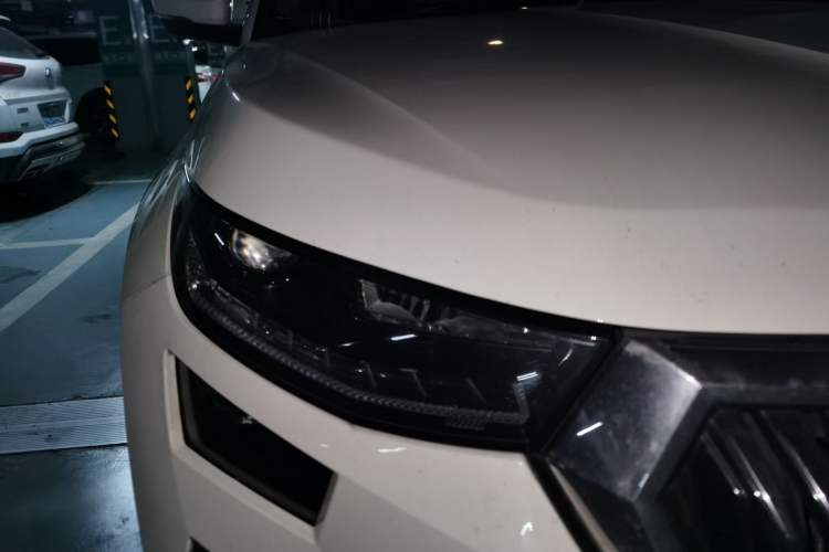 Used Skoda Kodiaq 2022 TSI330 7-Seater Two-Wheel-Drive Luxury Edition Right Front Headlight