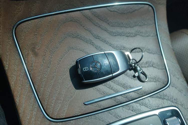 Used Mercedes-Benz E-Class 2022 Second Facelift E 300 L Fashion Edition