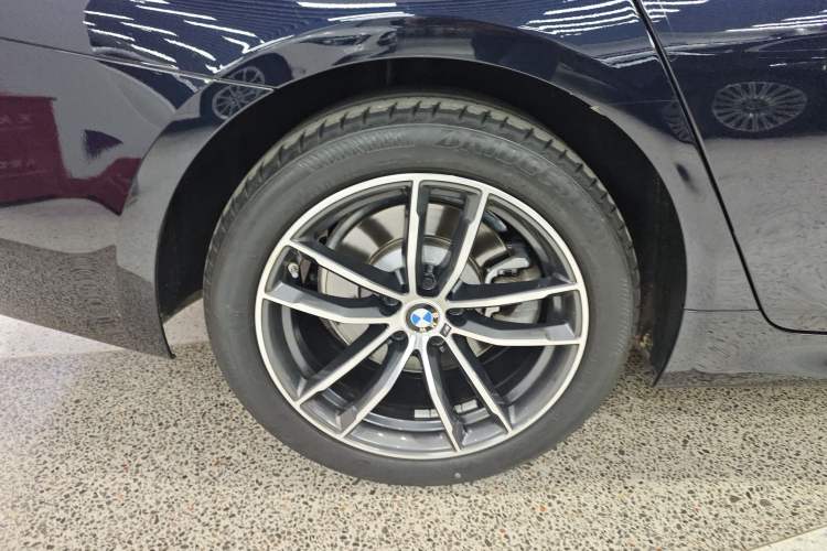 Used BMW 5 Series 2022 Second Facelift 525Li M Sport Package