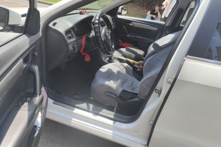 Used Volkswagen Lavida 2013 Revised Version 1.6L Automatic Luxury Edition
