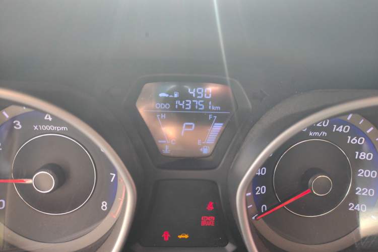 Used Hyundai Elantra (5th Generation / Langdong) 2016 1.6L Automatic Smart Version