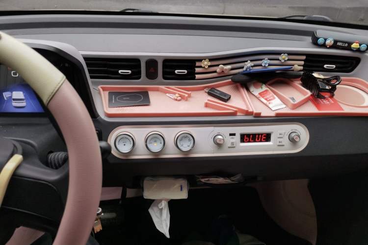 Used Wuling Hongguang MINIEV 2021 Macaron Fashion Model Lithium Iron Phosphate