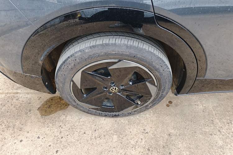 Used Volkswagen ID.UNYX 2024 Revised Pro Long-Range Version Right Rear Wheel Hub