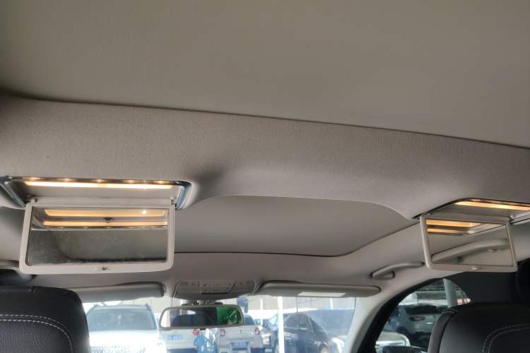 Used Mercedes-Benz C-Class 2015 Facelift C 200 L