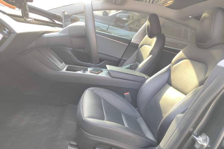 Used Tesla Model 3 2023 Rear-Wheel-Drive Version
