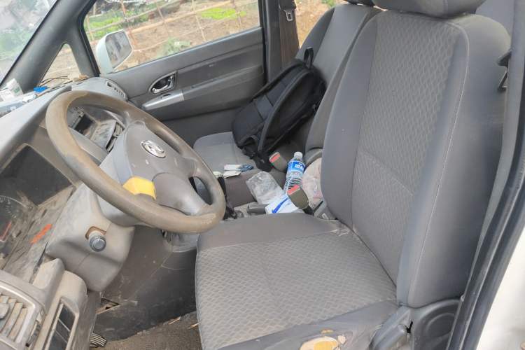 Used Dongfeng Shuaike 2011 1.6L Manual Comfort 7-Seater Left Front Seat