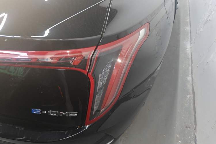 Used Hongqi E-QM5 2023 Base Travel Edition
