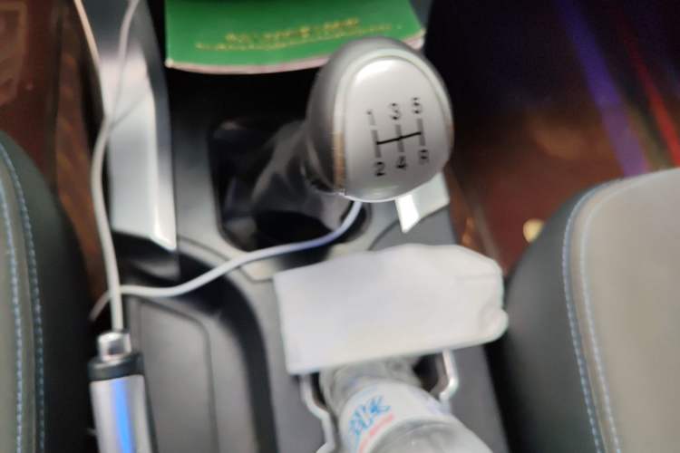 Used Leopaard Q6 2015 2.4L Manual Two-Wheel-Drive Elite Model