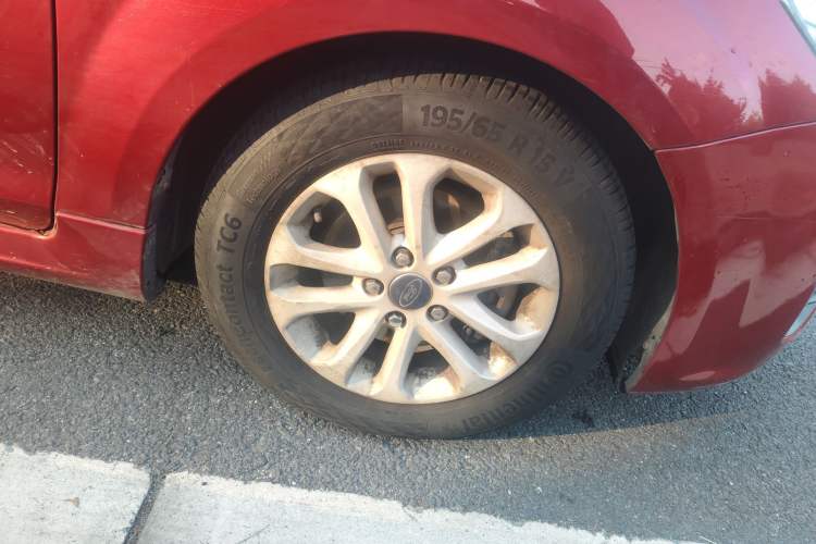 Used Ford Focus 2011 Hatchback 1.8L Automatic Fashion Edition