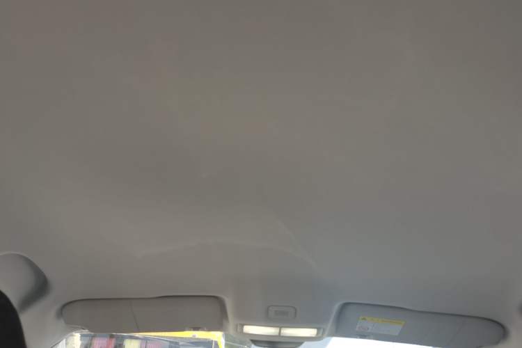 Used Roewe i5 2023 1.5L Manual Comfort Edition
