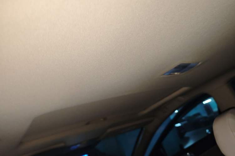 Used Haval H6 2012 2.4L Automatic Two-Wheel Drive Prestige Version
