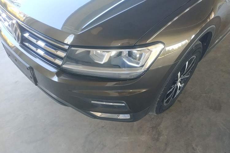 Used Volkswagen Tiguan L 2017 330TSI Automatic Two-Wheel Drive Luxury Edition