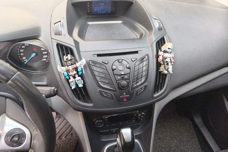 Used Ford Kuga 2013 1.6L GTDi Two-Wheel-Drive Trend Model Audio And AC Panel