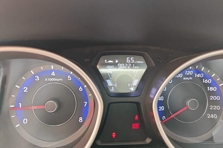 Used Hyundai Elantra (5th Generation / Langdong) 2012 1.6L Manual Fashion Edition Odometer Close Up