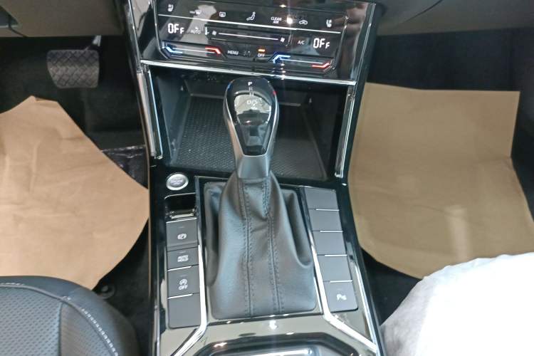 Used Volkswagen Passat 2026 Model, Outstanding 380TSI Xingkong Longteng Edition