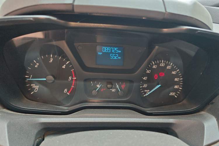 Used Ford Transit 2019 2.0T Diesel Multi-Purpose Commercial Vehicle Mid-Drive Mid-Roof 6-Seater China VI Standard