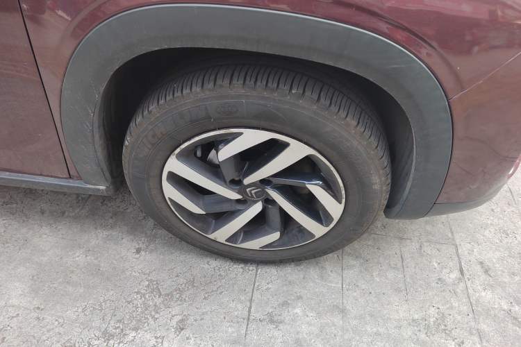 Used Citroen C3-XR 2015 1.6L Automatic Pioneer Model Right Front Wheel Hub