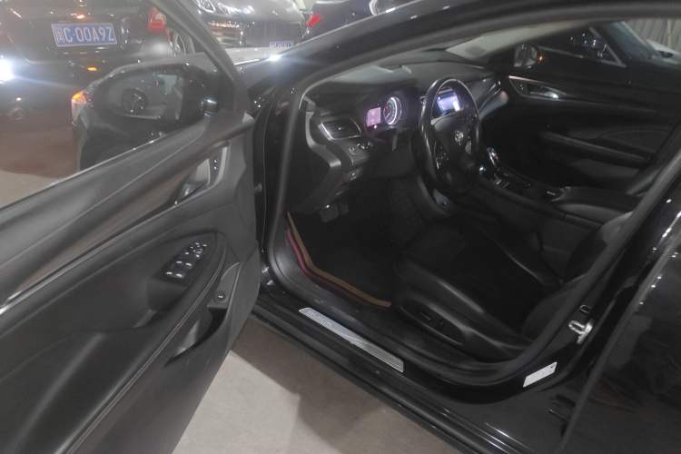 Used Buick LaCrosse 2021 552T Luxury Version
