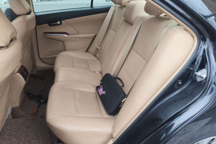 Used Toyota Camry 2012 2.5G Luxury Edition
