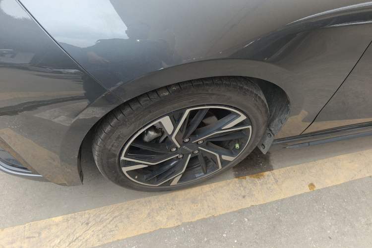 Used Lynk & Co 03 2023 1.5TD DCT JingPro Exterior 4