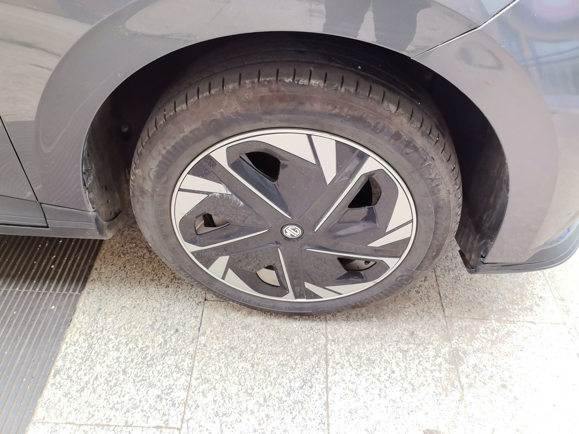 MG 4 EV 2022 425 km Luxury Edition — снимка 8