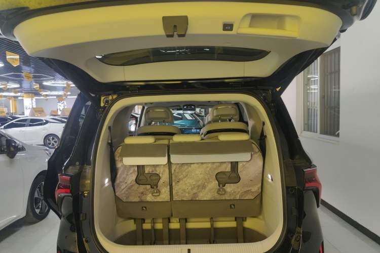 Used FORTHING Xinghai V9 2024 1.5TD 200km Qingyunti Series Premium Version Trunk