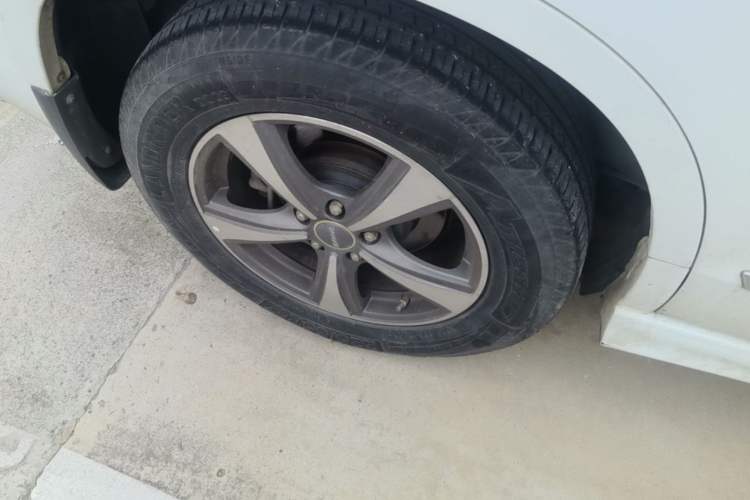 Used Haval H6 2016 Upgraded Model 1.5T Automatic Two-Wheel Drive Elite Version Right Rear Wheel Hub