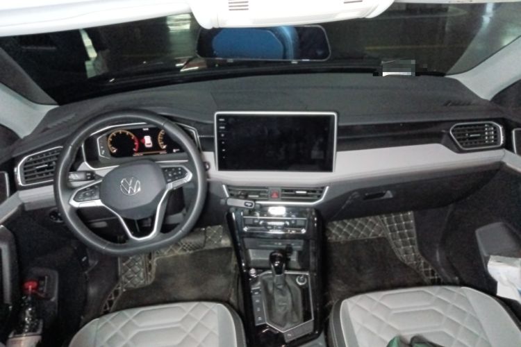 Used Volkswagen Tayron 2023 280TSI Two-Wheel-Drive Luxury Plus Advanced Version Center Console