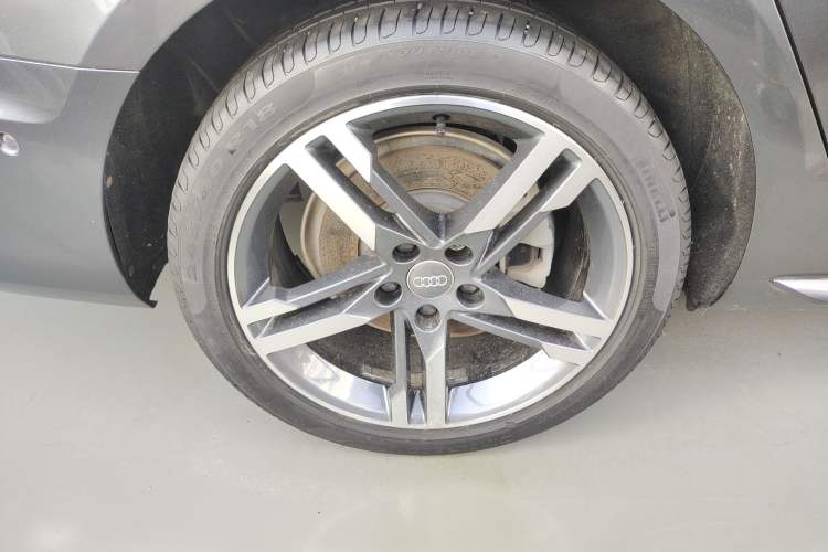 Used Audi A4L 2020 40 TFSI Luxury Dynamic Model
