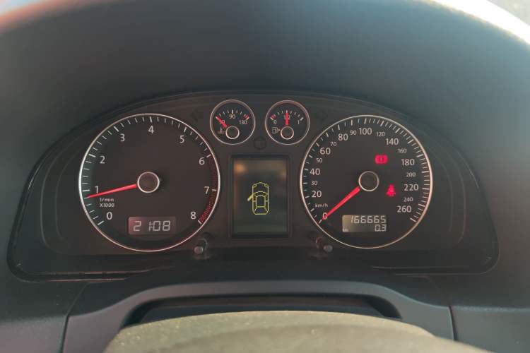 Used Volkswagen Passat 2009 1.8T Manual Luxury Edition Instrument Cluster