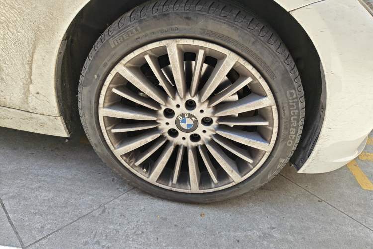 Used BMW 3 Series 2018 320Li Fashion Model Right Front Wheel Hub