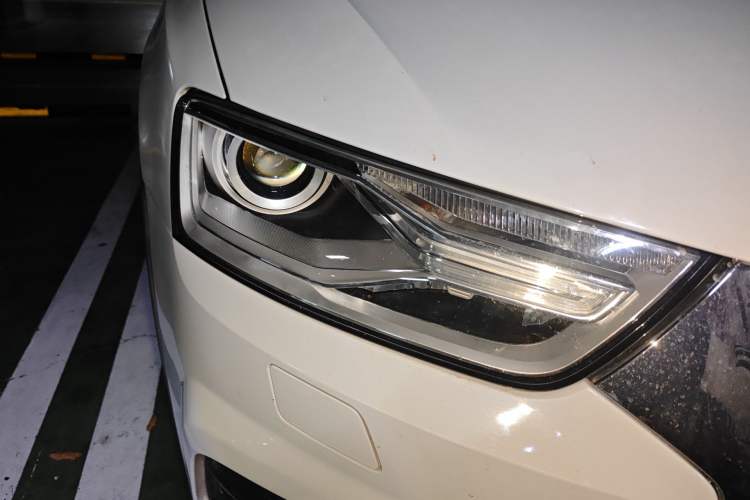 Used Audi Q3 2016 30 TFSI Standard Model Right Front Headlight