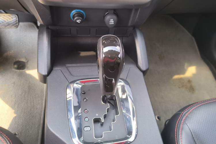 Used Geely Auto GX7 2013 2.0L Automatic Entry-Level Trim
