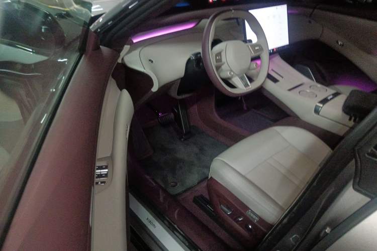 Used Xiaomi Auto YU7 2025 Ultra-Long Range All-Wheel Drive Pro Version
