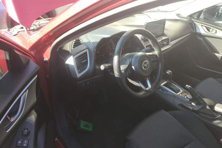 Used Mazda Mazda 3 Axela 2019 Cloud-Controlled Version Sedan 1.5L Automatic Comfort Trim China VI Standard