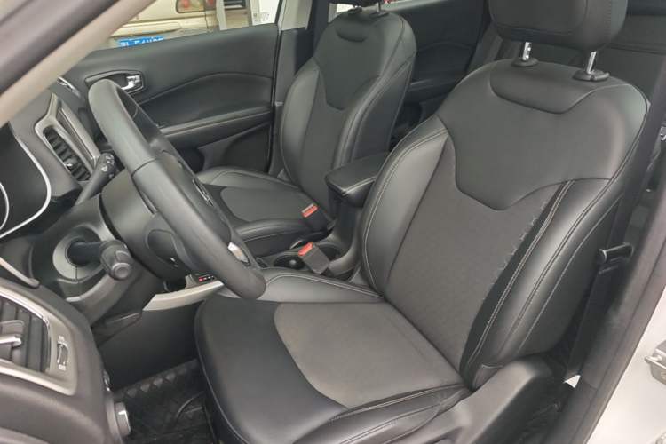 Used Jeep Compass 2020 220T Automatic Leading Edition
