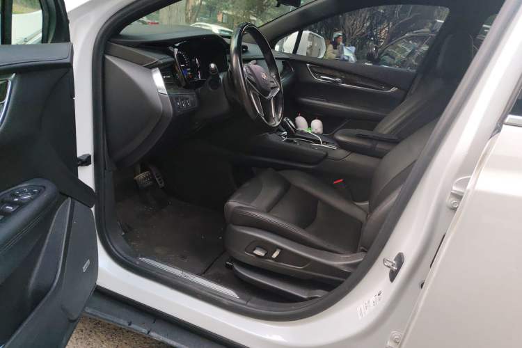 Used Cadillac XT5 2018 25T Tech Model