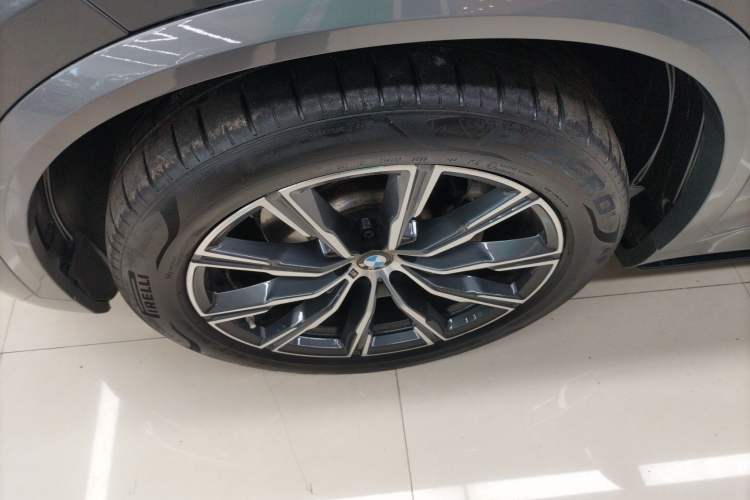 Used BMW X5 2022 Restyled xDrive 30Li Luxury Version M Sport Package
