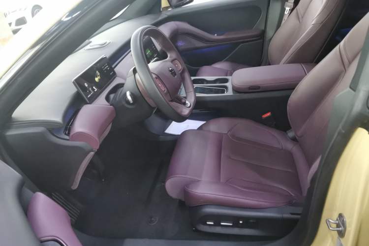 Used Nio ET5T 2023 75 kWh Touring Left Front Seat