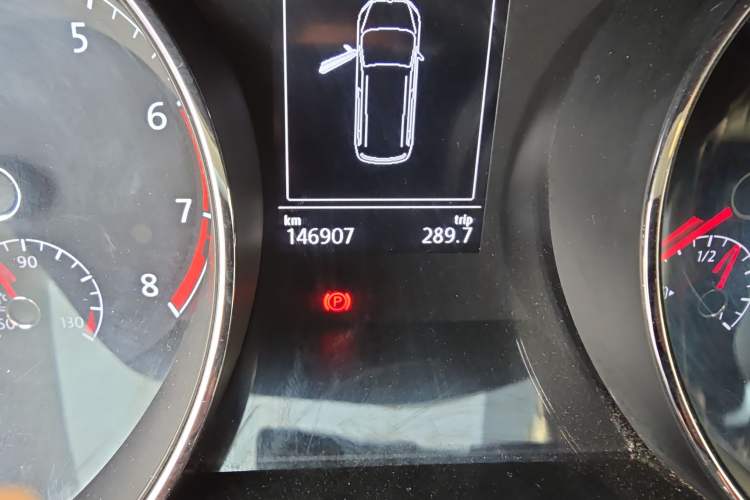 Used Volkswagen Touran 2016 Volkswagen Touran L 280TSI DSG Comfort Edition