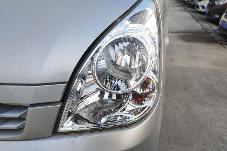 Used Wuling Rongguang S 2023 1.5L Basic Enclosed-Window Vehicle 2 Seats
