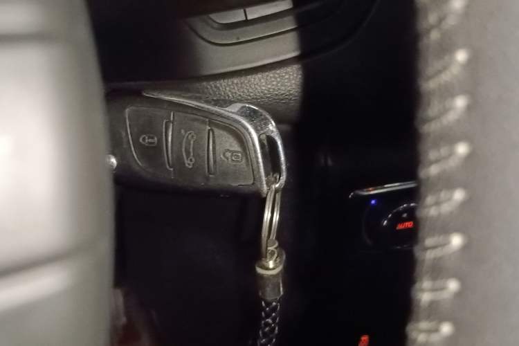 Used Citroen C5 2014 1.6T Automatic Luxury Model
