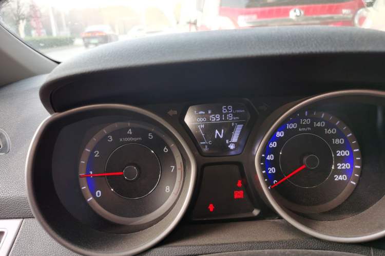 Used Hyundai Elantra (5th Generation / Langdong) 2012 1.6L Automatic Fashion Edition