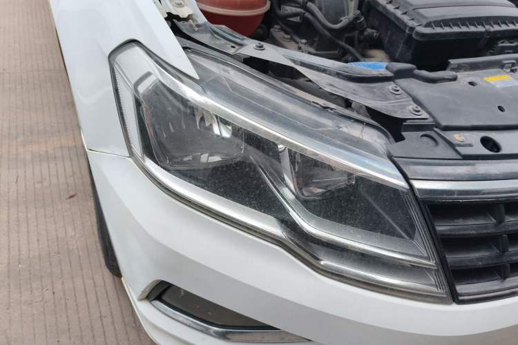 Used Volkswagen Jetta 2019 Dream Edition 1.5L Manual Fashion Version Right Front Headlight