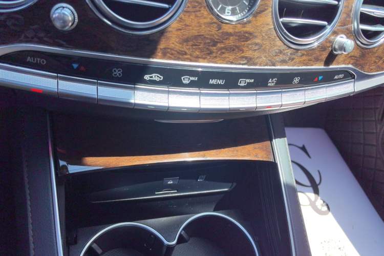 Used Mercedes-Benz S-Class 2014 S 320 L Business Model