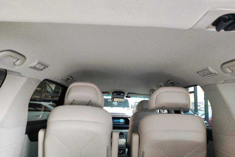 Used FORTHING Xinghai V9 2024 1.5TD 200km Chinese Knot Series Luxury Version