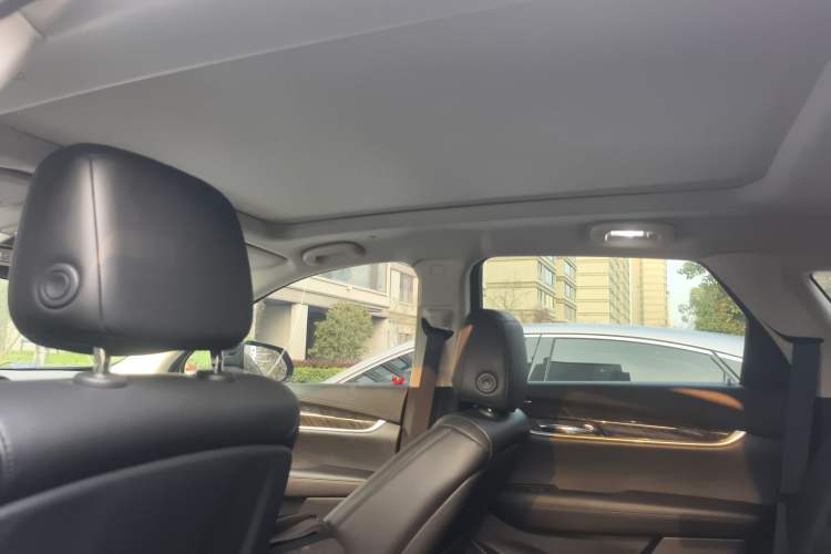 Used Cadillac XT5 2018 25T Luxury Model